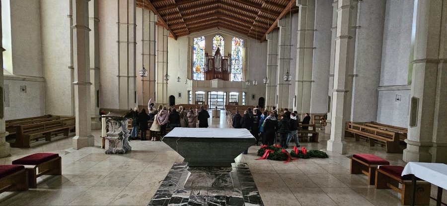 Im Zeichen der Ökumene – Kirchenbesichtigung der Jahrgangsstufe 6